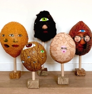 Huid-talismannen (2023) papier maché